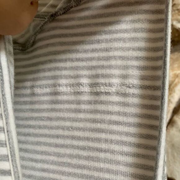 Beyond yoga open side hooded top xs *please read description* - Picture 8 of 9